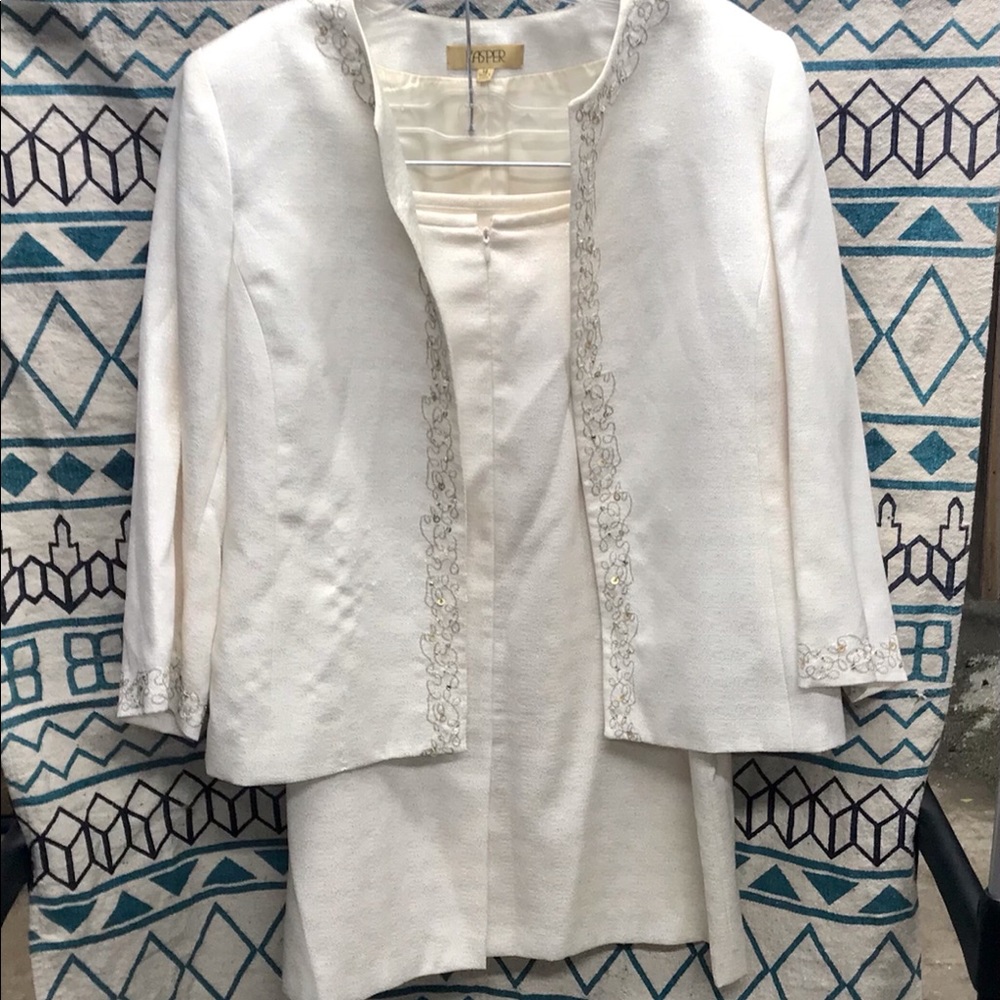 Kasper Size 14 Dress Suit